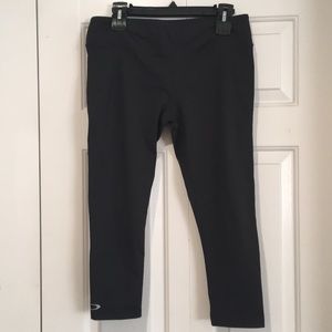 Oakley Black Yoga Capri